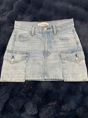 Denim Forum 90s mid rise Cargo Mini Skirt- XS- 23/24